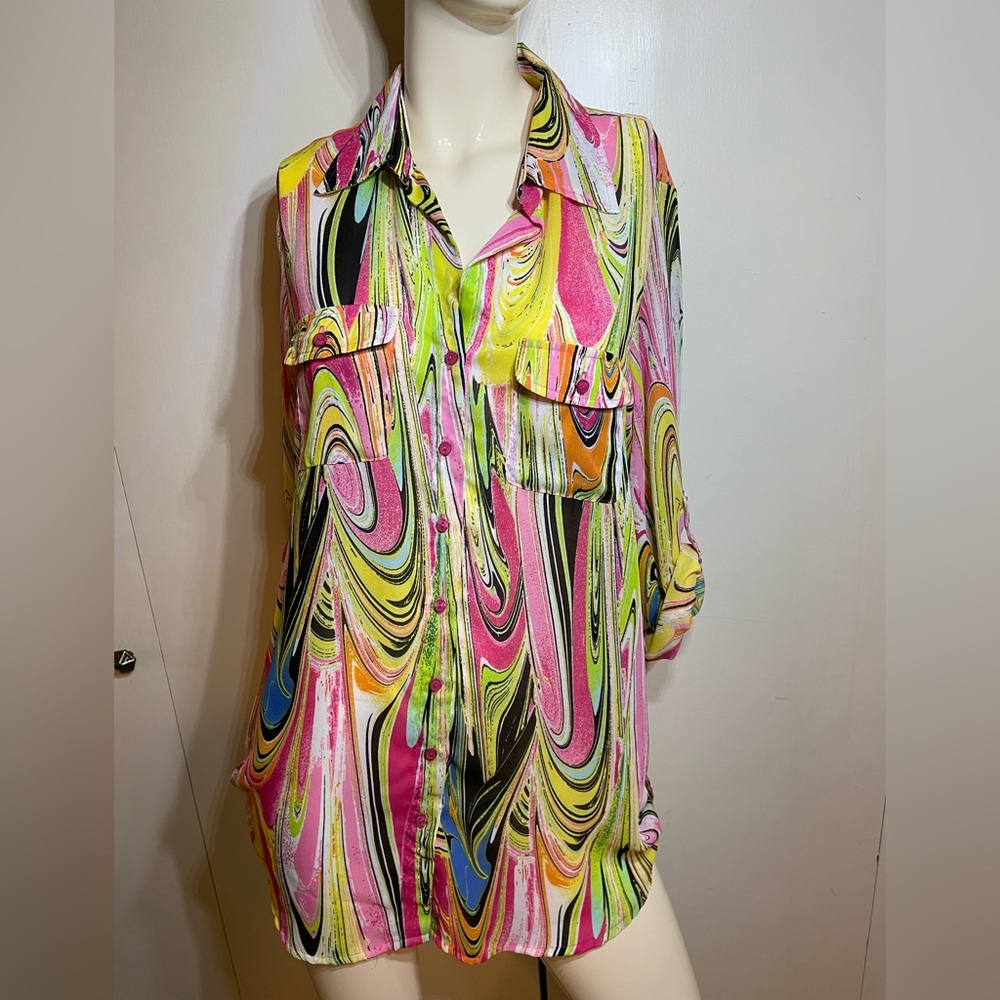 Melissa Paige Psychedelic Design Retro Inspired Button Down Shirt. Medium